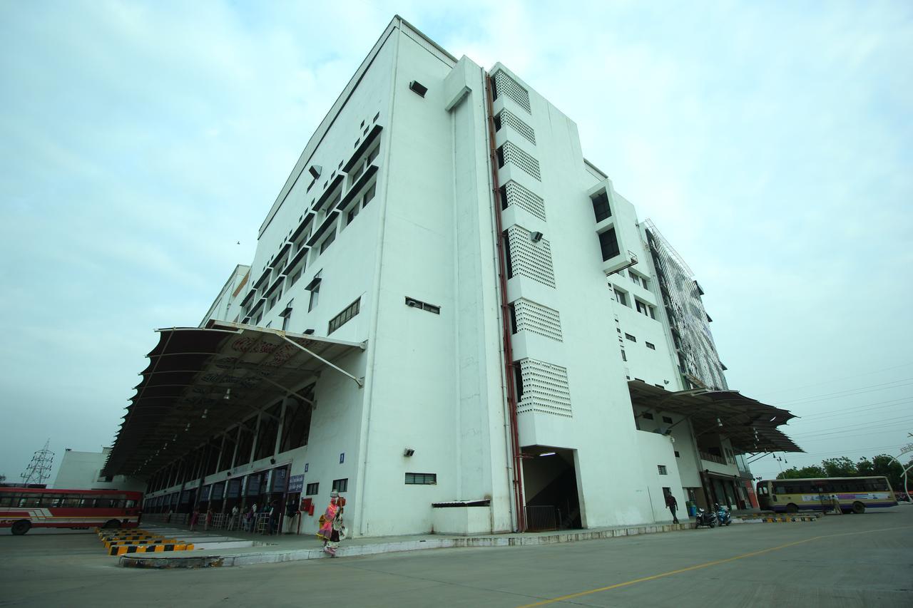 Jackpot Room In & Out Dormitory Ahmedabad Exterior foto