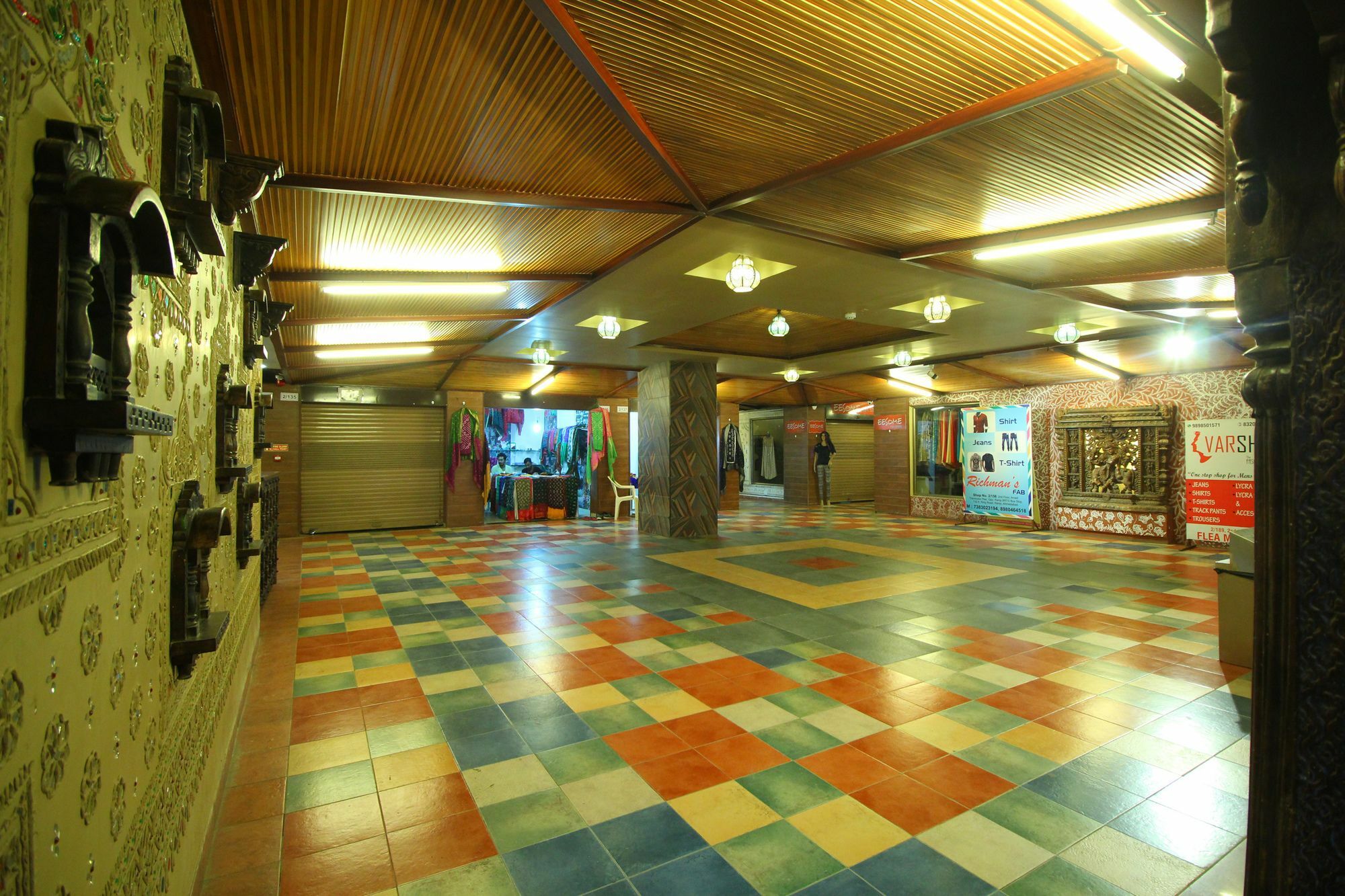 Jackpot Room In & Out Dormitory Ahmedabad Exterior foto